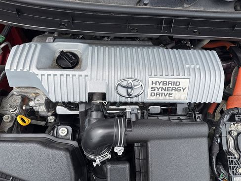 Used 2013 Toyota Prius Two FWD image 6