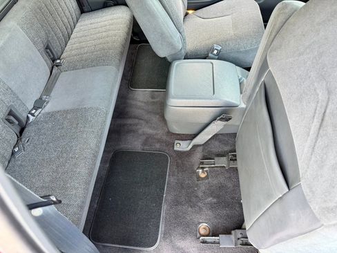 Used 1993 Ford F150 XL image 47