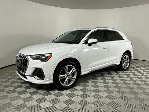 Used 2020 Audi Q3 2.0T Premium w/ Convenience Package image 1