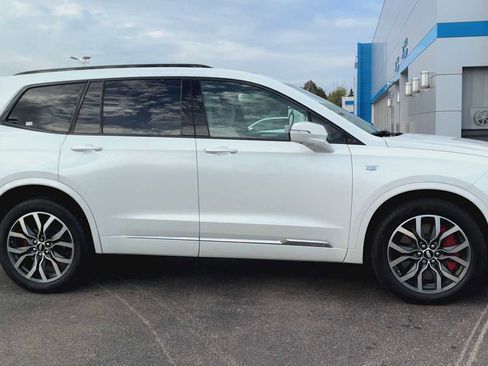 Certified 2023 Cadillac XT6 Sport w/ Technology Package image 9