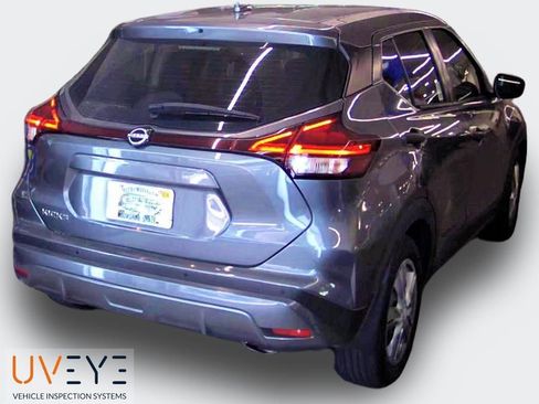 Used 2023 Nissan Kicks S image 3