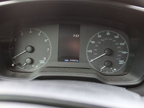 Used 2025 Toyota Corolla LE image 9