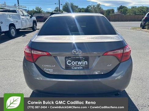 Used 2018 Toyota Corolla LE FWD image 5