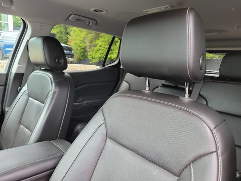 Used 2020 GMC Acadia SLT w/ Trailering Package FWD image 12