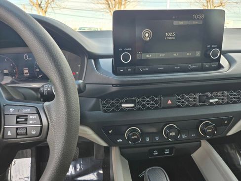 Certified 2023 Honda Accord EX image 14