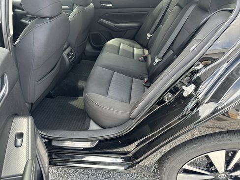 Used 2019 Nissan Altima 2.5 SV FWD image 21