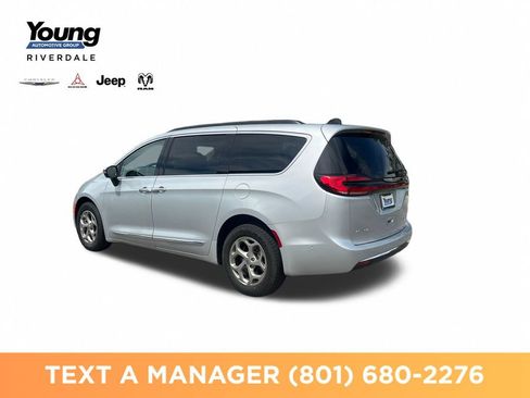 Used 2023 Chrysler Pacifica Limited w/ Uconnect Theater Family Group AWD/4WD image 3