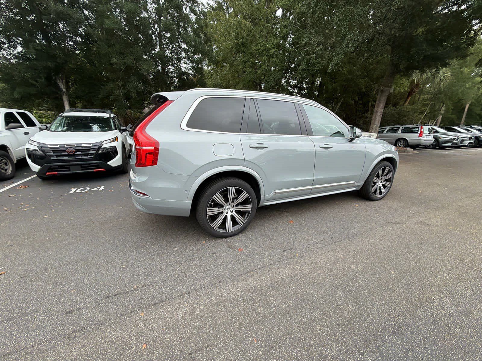 Used 2024 Volvo XC90 B6 Ultimate w/ Lounge Package AWD/4WD image 16