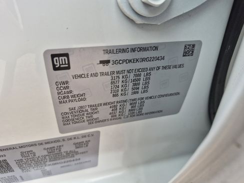 Used 2024 Chevrolet Silverado 1500 LT image 28