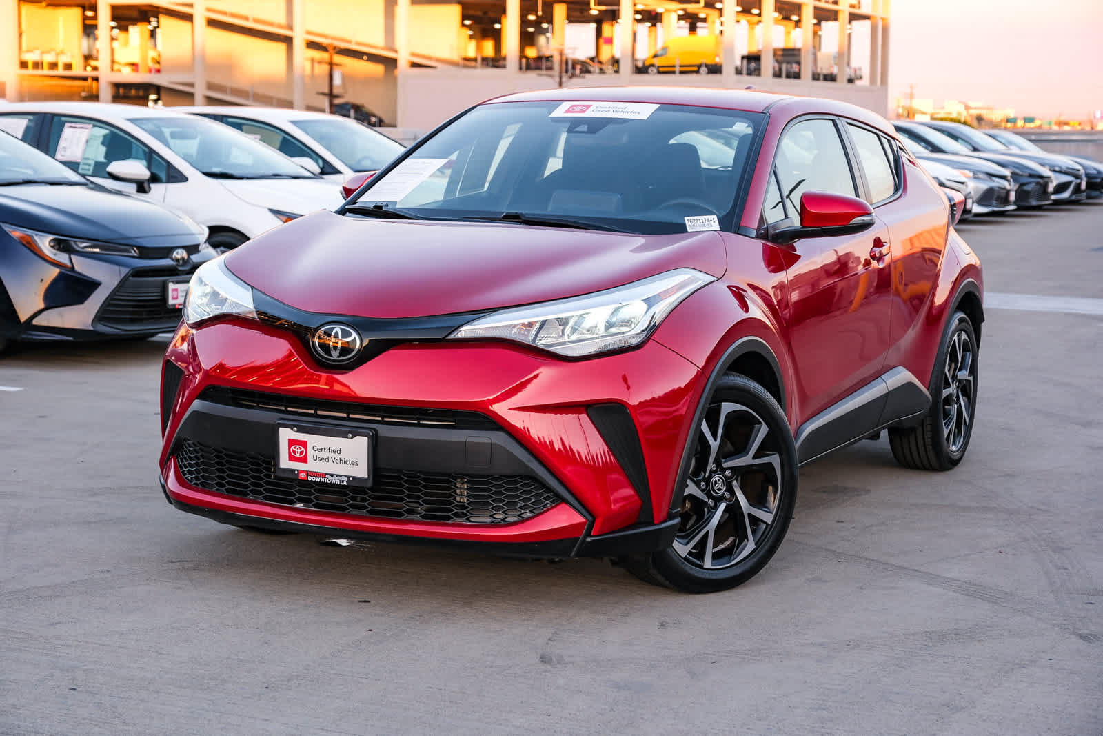 Certified 2020 Toyota C-HR XLE FWD image 1