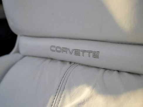 Used 1992 Chevrolet Corvette Convertible image 70