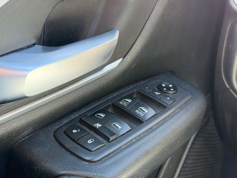 Used 2021 RAM 1500 Big Horn image 34