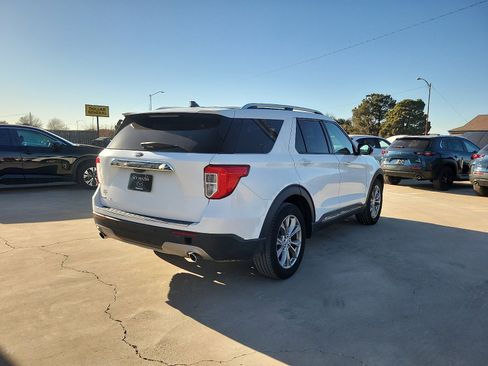 Used 2023 Ford Explorer Limited image 7