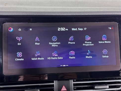 Used 2022 Kia Niro EX Premium w/ Cold Weather Package image 32