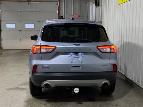 Used 2022 Ford Escape SE w/ Cold Weather Package image 4