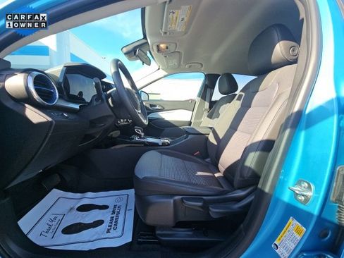 Used 2025 Chevrolet Trax LT w/ Driver Confidence Package image 8