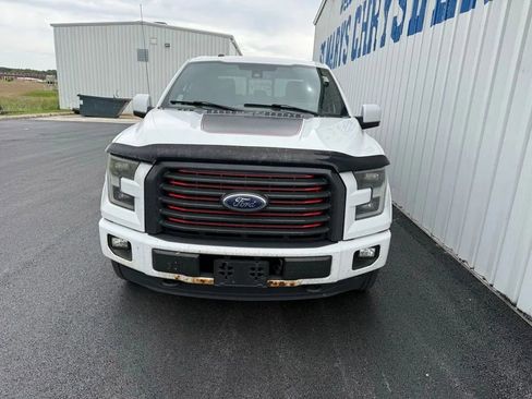 Used 2016 Ford F150 Lariat w/ Equipment Group 502A Luxury AWD/4WD image 3