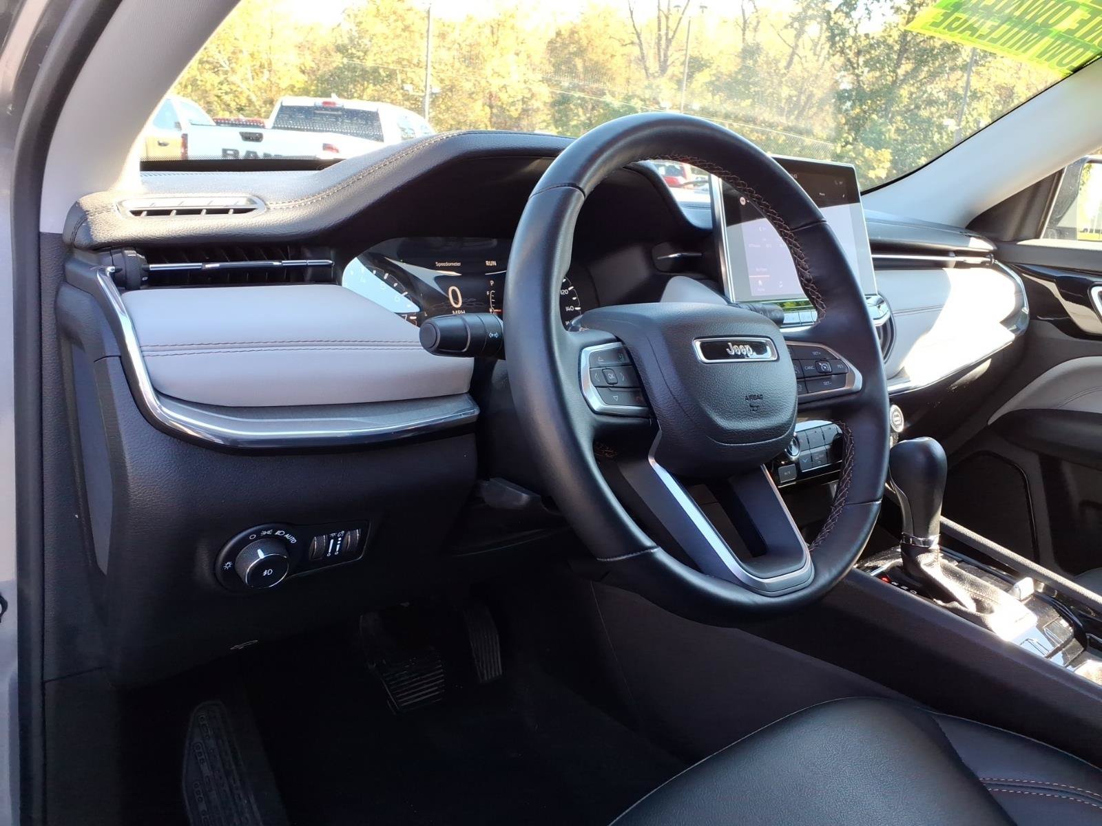 Certified 2022 Jeep Compass Limited AWD/4WD image 14