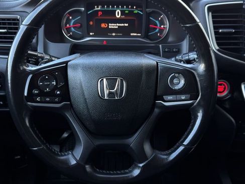 Used 2021 Honda Pilot Touring image 12