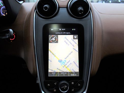 Used 2017 McLaren 570S Coupe image 22