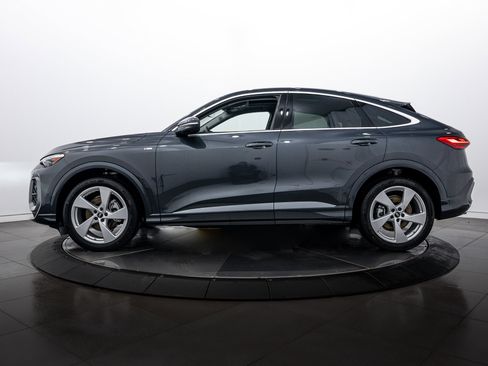 New 2025 Audi Q5 Prestige image 7