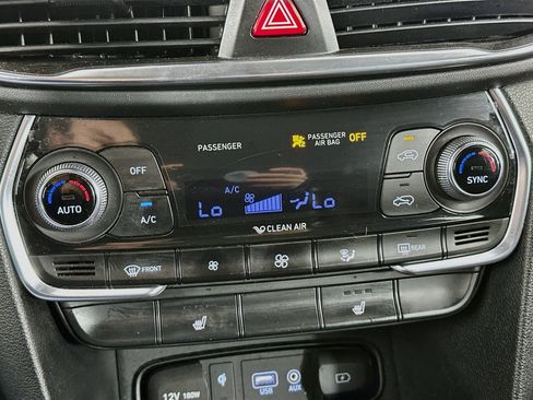 Used 2020 Hyundai Santa Fe SEL w/ Convenience + Premium Package FWD image 23