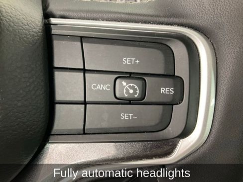 Used 2023 Jeep Wagoneer 4WD w/ Premium Group I image 24