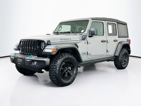 Used 2023 Jeep Wrangler Unlimited w/ Cold Weather Group image 3