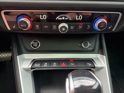 Used 2021 Audi Q3 2.0T Premium w/ Convenience Package image 15