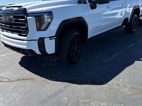 Used 2025 GMC Sierra 2500 AT4 w/ AT4 Premium Plus Package AWD/4WD image 1