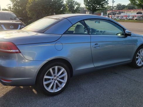 Used 2013 Volkswagen Eos Komfort FWD image 5