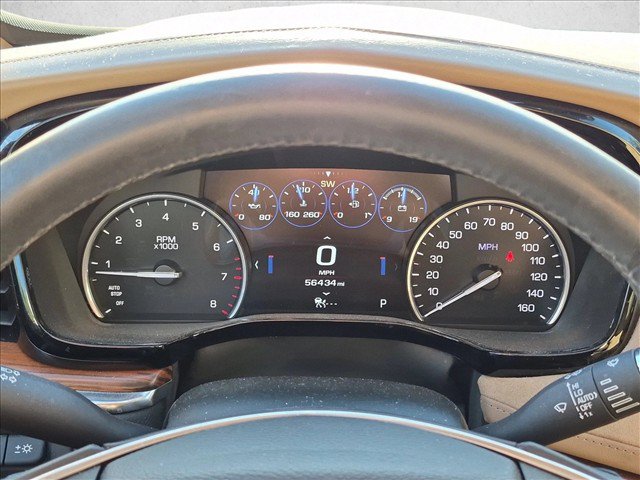 Used 2017 Cadillac XT5 Platinum w/ Driver Assist Package AWD/4WD image 11
