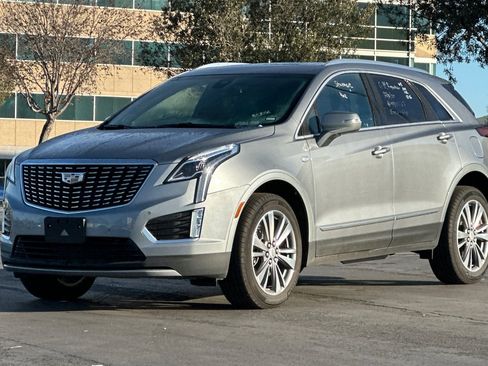 Used 2025 Cadillac XT5 Premium Luxury image 8