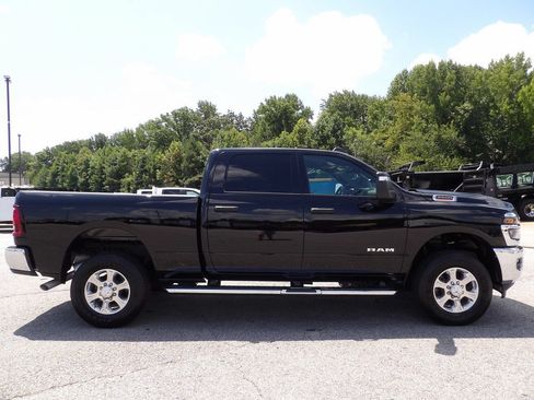 Used 2026 RAM 2500 Big Horn AWD/4WD image 9