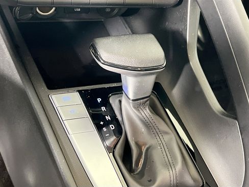 Used 2023 Hyundai Elantra SEL FWD image 16