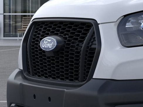New 2026 Ford Transit 250 148 Medium Roof RWD image 17