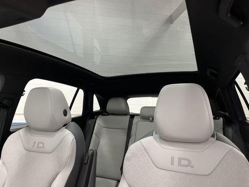 Used 2021 Volkswagen ID.4 Pro S image 7