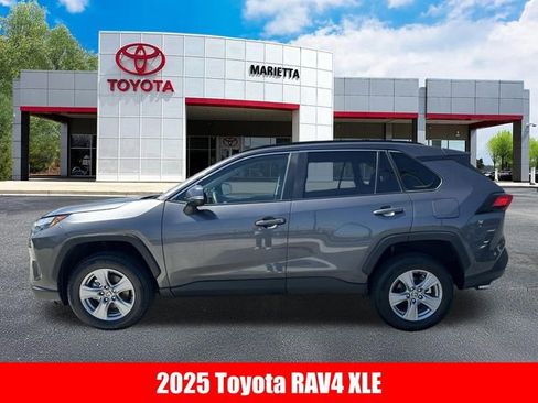 Used 2025 Toyota RAV4 XLE image 4