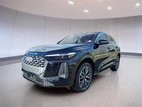 Used 2025 Audi Q5 Premium Plus w/ Premium Plus image 5