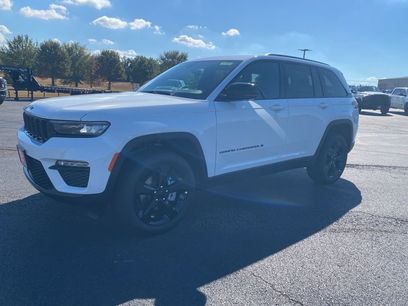 New 2025 Jeep Grand Cherokee Limited w/ Black Appearance Package