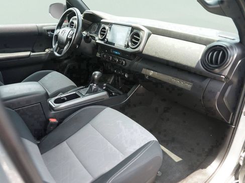 Used 2023 Toyota Tacoma TRD Sport AWD/4WD image 17