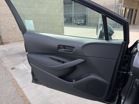 Used 2025 Toyota Corolla LE FWD image 18