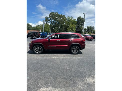 Used 2022 Jeep Grand Cherokee Limited AWD/4WD image 4