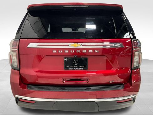 Used 2022 Chevrolet Suburban LT w/ Luxury Package AWD/4WD image 5