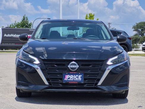 Used 2024 Nissan Altima 2.5 SV FWD image 2