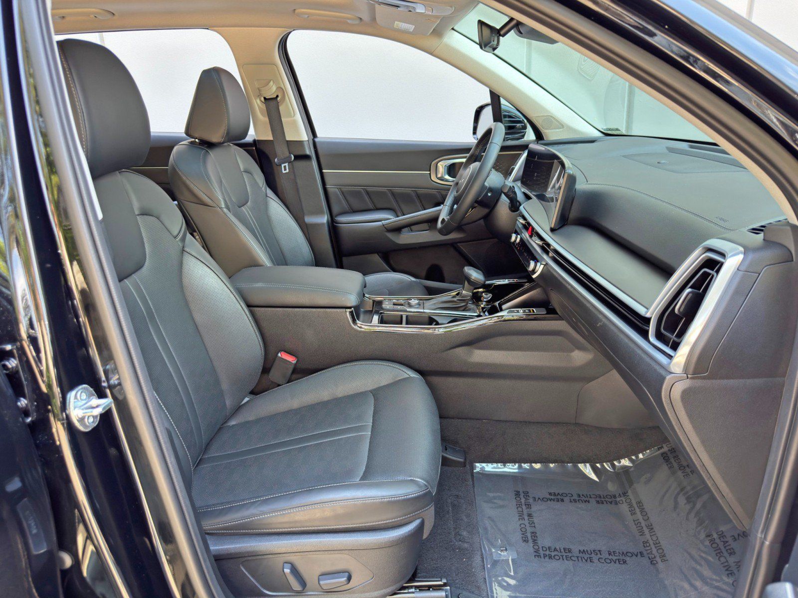 Used 2024 Kia Sorento SX FWD image 16