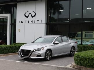 Used 2022 Nissan Altima 2.5 SV FWD video 1