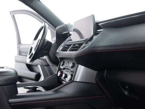 Used 2023 Chevrolet Suburban RST image 31