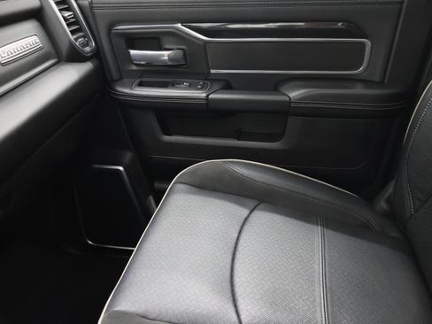 Used 2022 RAM 2500 Laramie w/ Night Edition AWD/4WD image 14