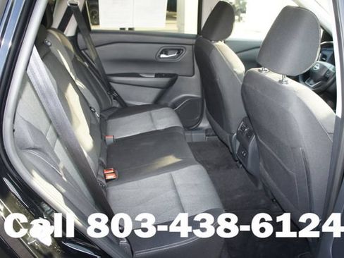 Used 2025 Nissan Rogue SV FWD image 18